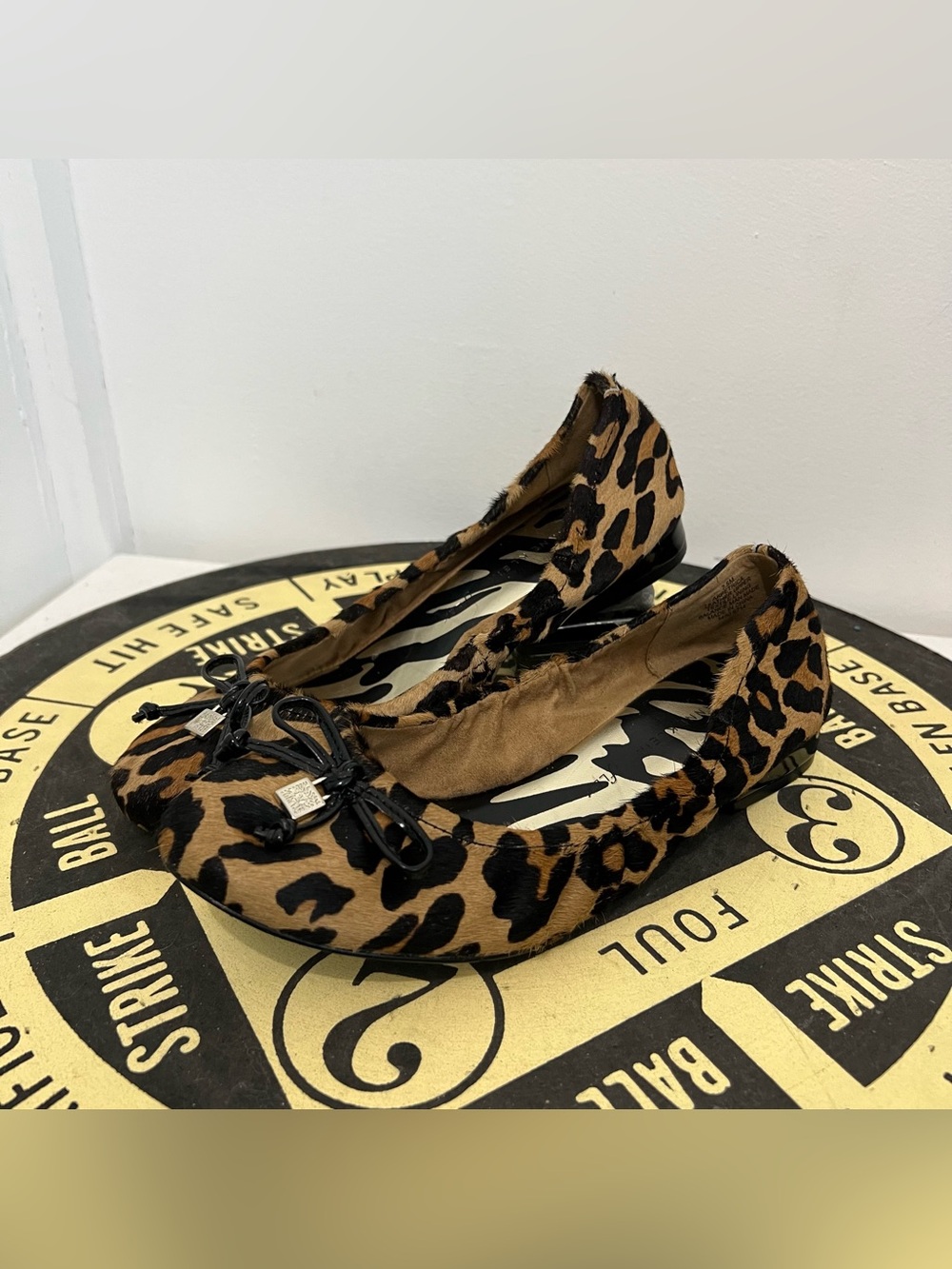 Anne Klein iFlex Cheetah Leather Calf Hair Ballet Flats Shoes Bow Charm Y2K 7.5M